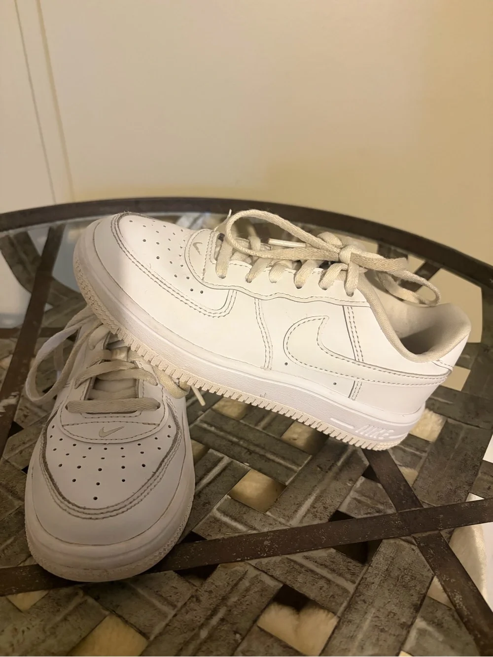 Nike Kids White Low-Top Sneakers with Cream Laces